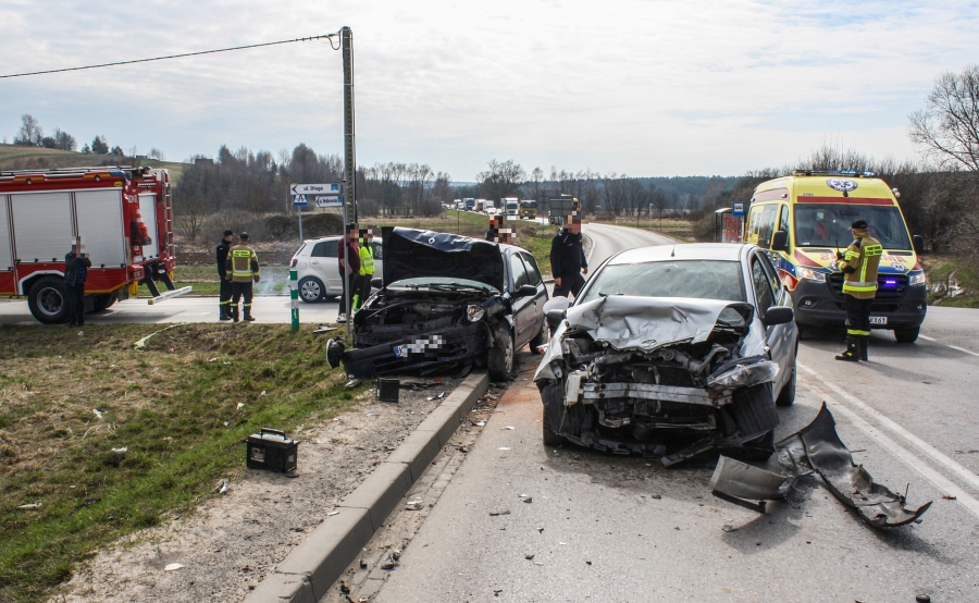 Wypadek drogowy w Gołaczewach. Policja apeluje o ostrożność na drodze!