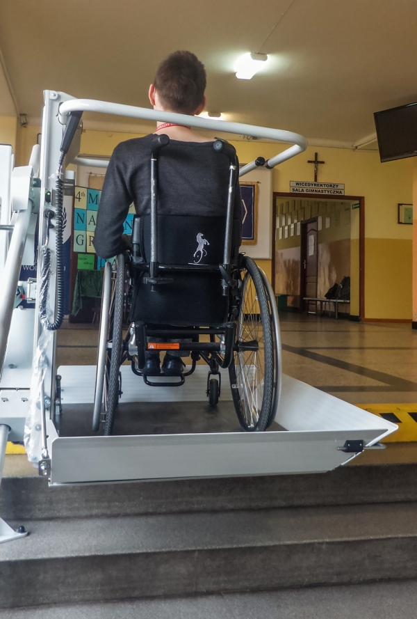 Zespół Szkół w Wolbromiu w pełni dostępny dla osób niepełnosprawnych