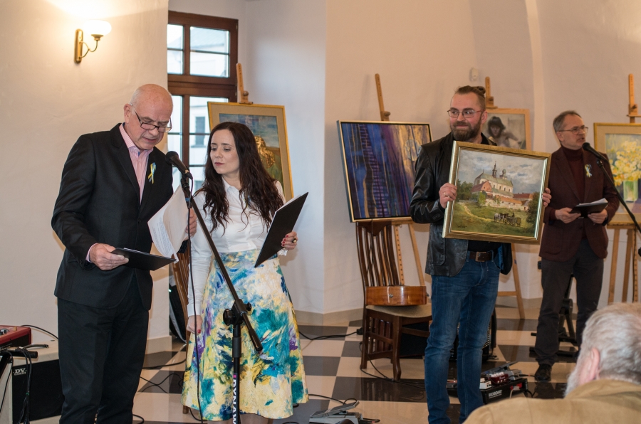 Charytatywny koncert i aukcja dzieł sztuki wsparły Ukrainę