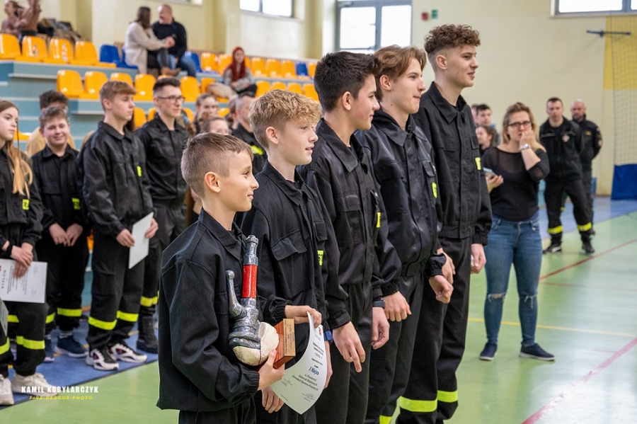 Pierwsze Powiatowe Halowe Zawody Sportowo-Pożarnicze dla drużyn młodzieżowych